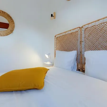 Townhouse With Stunning Sea Views And Terrace Ferienhaus *