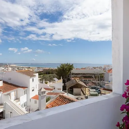 Ferienhaus Townhouse With Stunning Sea Views And Terrace