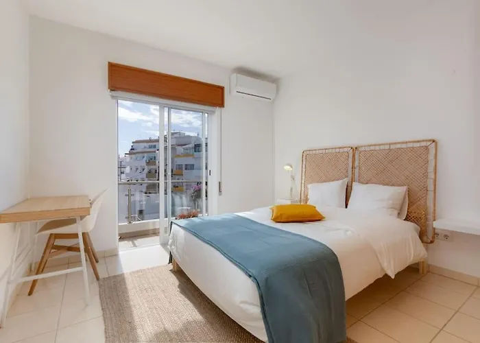 Townhouse With Stunning Sea Views And Terrace 펜션 *