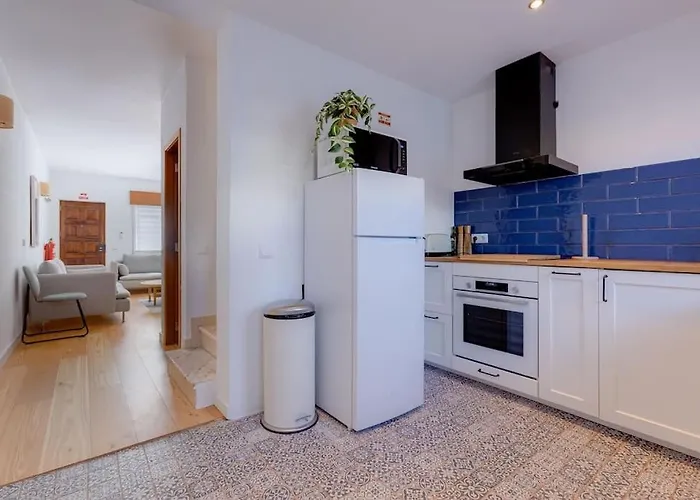 Townhouse With Stunning Sea Views And Terrace 펜션 라고스