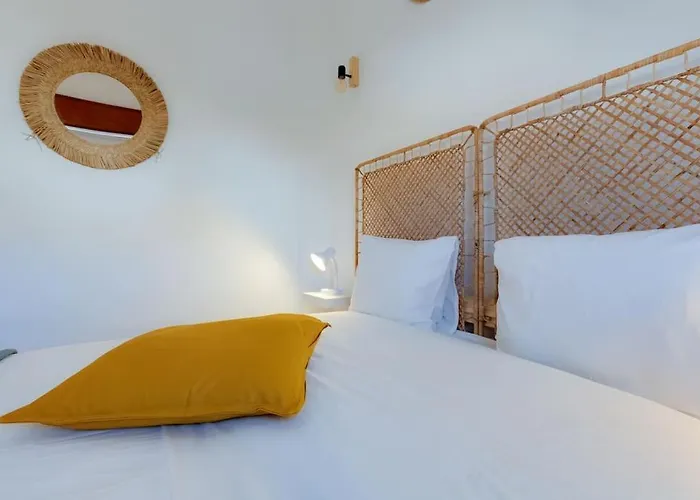 Townhouse With Stunning Sea Views And Terrace 펜션 *
