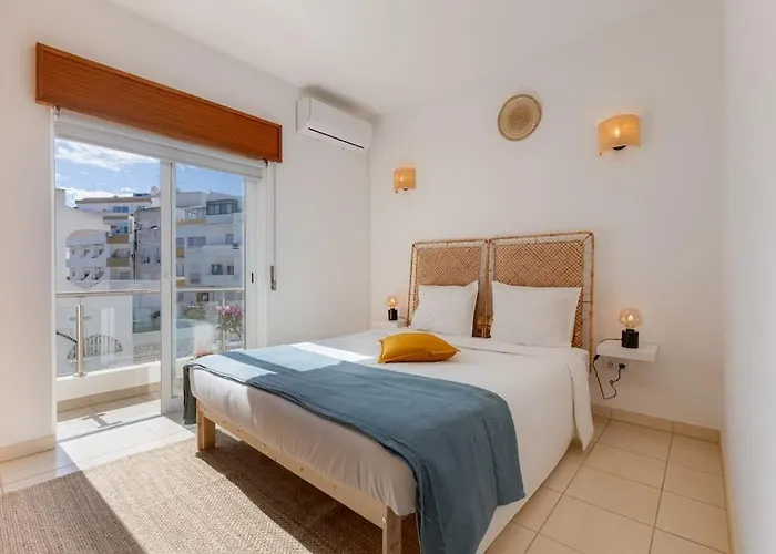 Townhouse With Stunning Sea Views And Terrace 라고스
