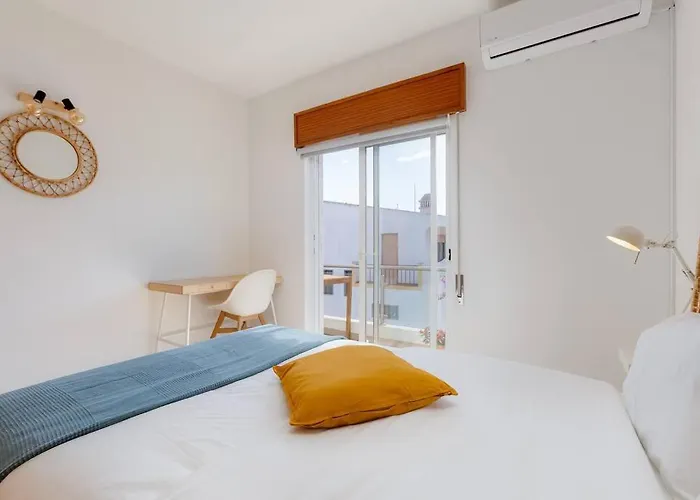 Townhouse With Stunning Sea Views And Terrace 라고스