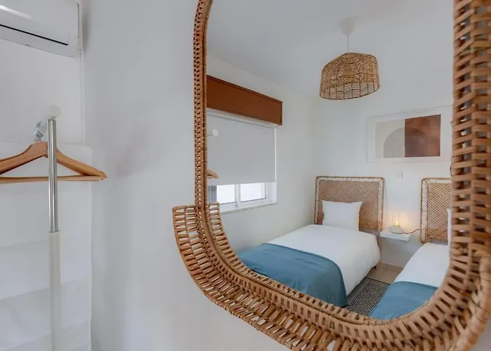 Townhouse With Stunning Sea Views And Terrace * 라고스