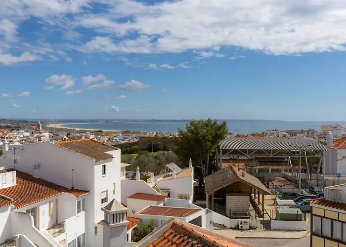 Ferienhaus Townhouse With Stunning Sea Views And Terrace *