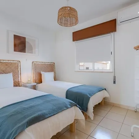 Townhouse With Stunning Sea Views And Terrace Vakantiehuis Lagos