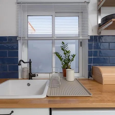 Vakantiehuis Townhouse With Stunning Sea Views And Terrace *